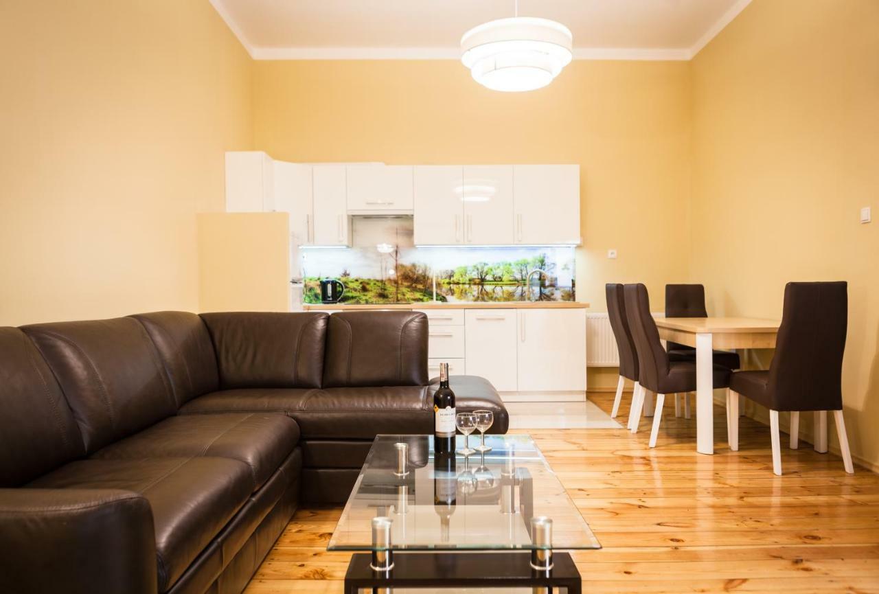 Ferienwohnung Czar Garbar Posen Exterior foto